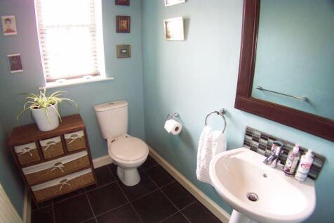 Cloakroom/w.c.