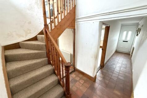 INITIAL ENTRANCE HALL