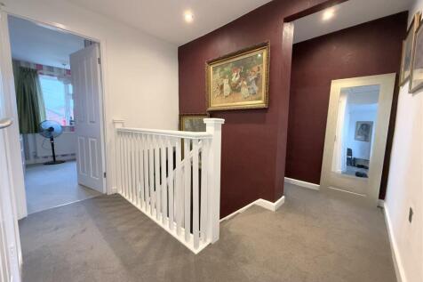 FIRST FLOOR LANDING