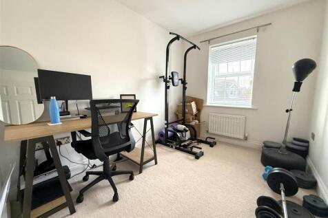 BEDROOM 2