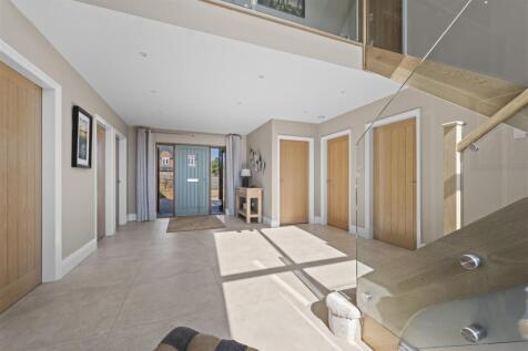 MAIN ENTRANCE HALL