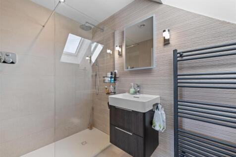 ENSUITE SHOWER ROOM