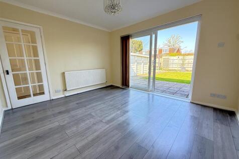 DINING ROOM/BEDROOM