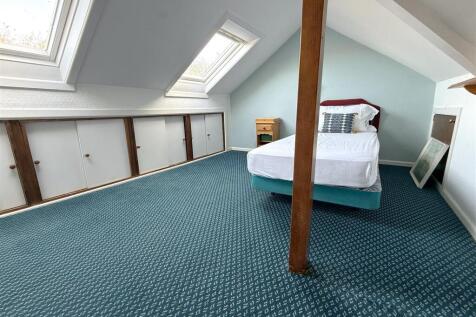 EAVES ROOM 1
