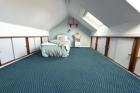EAVES ROOM 2