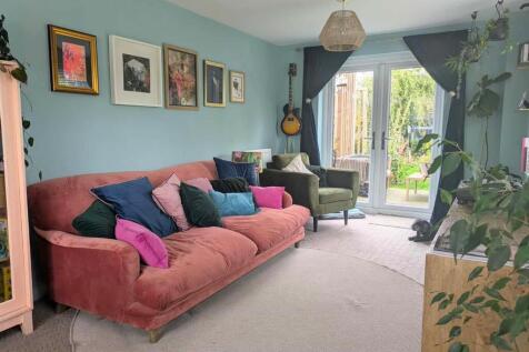 Living room 1.jpg