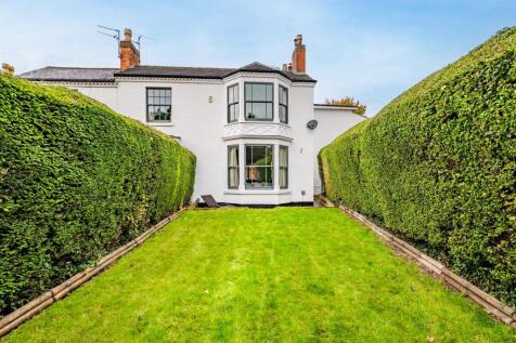 College House-11.jpg