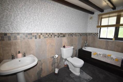 Bathroom.JPG