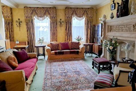 SITTING ROOM