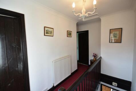 GALLERIED LANDING