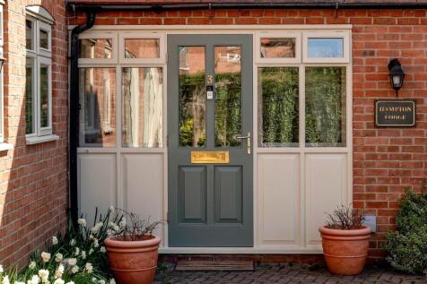ENCLOSED FRONT PORCH