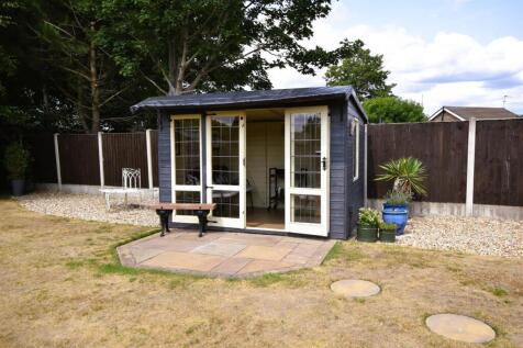 SUMMER HOUSE