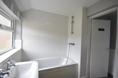 Bathroom.JPG