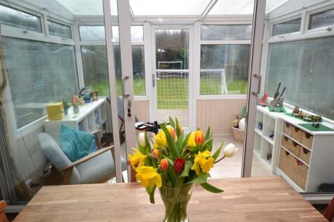 LEAN-TO CONSERVATORY
