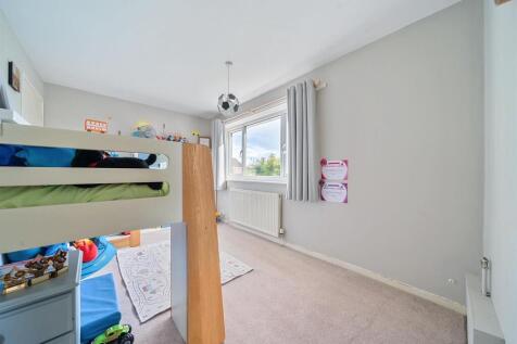 Bedroom 2 pic 2.jpg