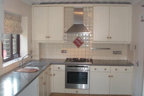 19 Walnut kitchen