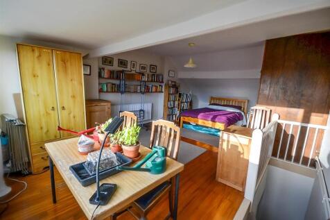 5 West End Villas...