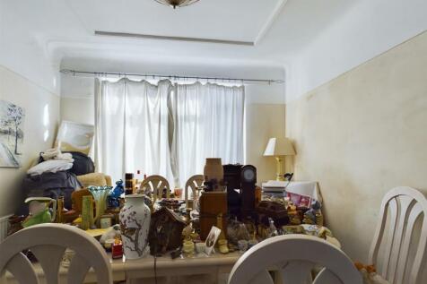 CAM01207G0-PR0342-STILL006.jpg