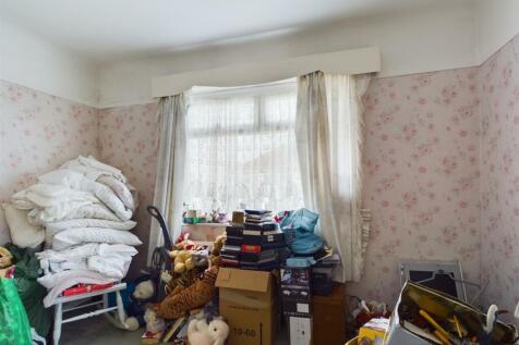 CAM01207G0-PR0342-STILL010.jpg
