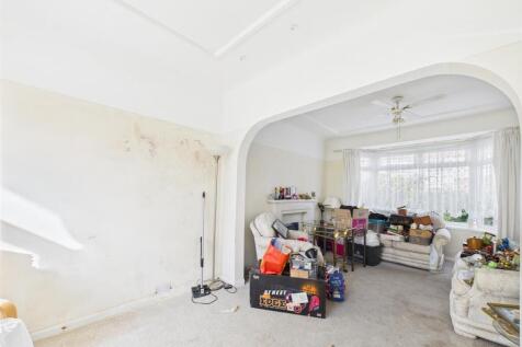 CAM03604G0-PR0099-STILL012.jpg