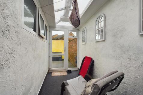 CAM01207G0-PR0427-STILL016.jpg