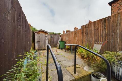 CAM03844G0-PR0037-STILL032.jpg