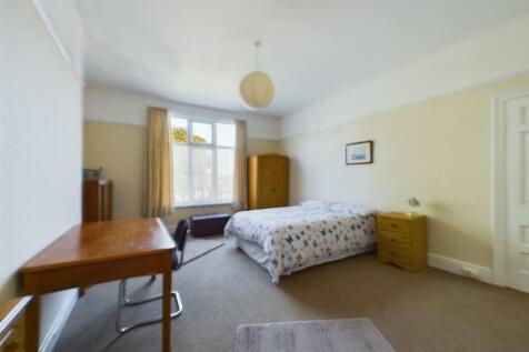 CAM03844G0-PR0084-STILL023.jpg