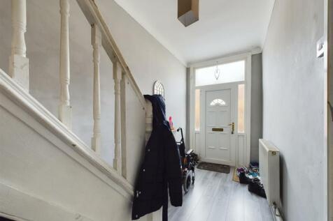 CAM03844G0-PR0089-STILL014.jpg
