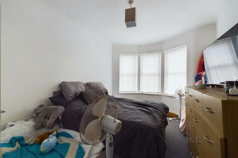 CAM03844G0-PR0089-STILL004.jpg