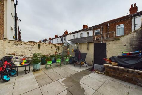 CAM03844G0-PR0089-STILL025.jpg
