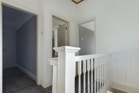 CAM03844G0-PR0101-STILL032.jpg