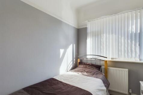 CAM03844G0-PR0101-STILL046.jpg