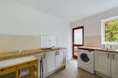CAM03844G0-PR0114-STILL026.jpg
