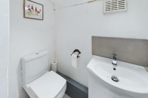 CAM03844G0-PR0133-STILL020.jpg
