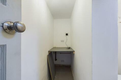 CAM03844G0-PR0151-STILL017.jpg