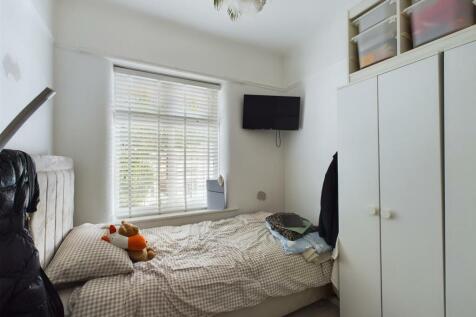 CAM03844G0-PR0138-STILL027.jpg