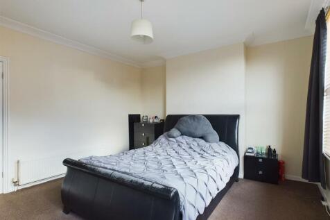 CAM03844G0-PR0159-STILL021.jpg