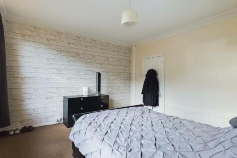 CAM03844G0-PR0159-STILL022.jpg
