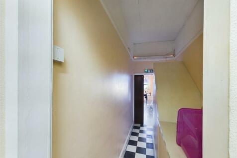 CAM03844G0-PR0156-STILL007.jpg