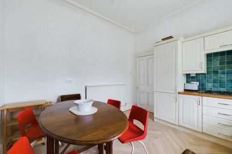 CAM03844G0-PR0173-STILL007.jpg