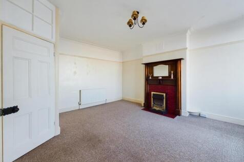 CAM03844G0-PR0190-STILL007.jpg