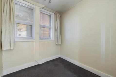 CAM03844G0-PR0190-STILL019.jpg