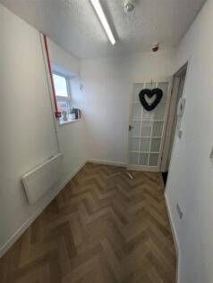 Room 1 pic 4.JPG