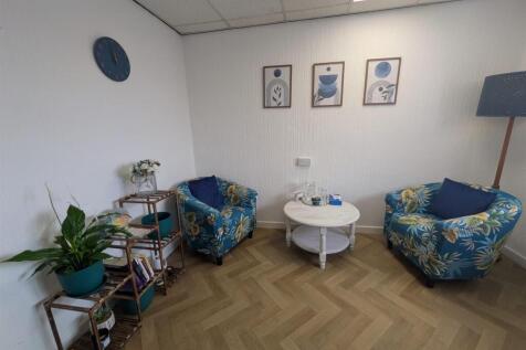 Room 5 pic 1.JPG