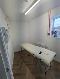 Room 1 pic 3.JPG