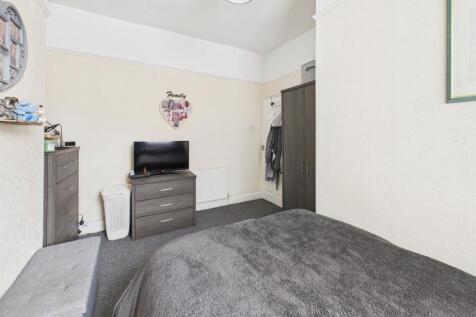 CAM03844G0-PR0260-STILL022.jpg