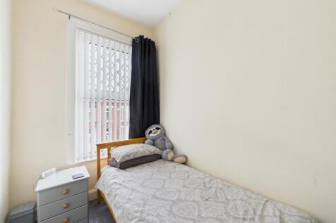 CAM03844G0-PR0260-STILL027.jpg