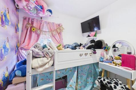 CAM03844G0-PR0266-STILL017.jpg