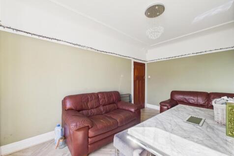 CAM03844G0-PR0272-STILL010.jpg