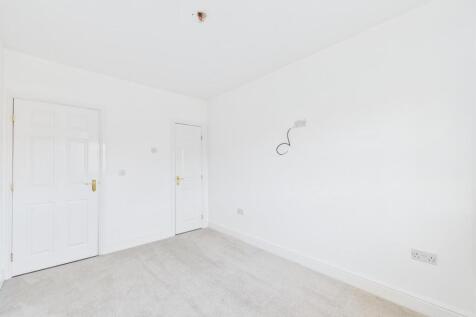 CAM03844G0-PR0273-STILL017.jpg